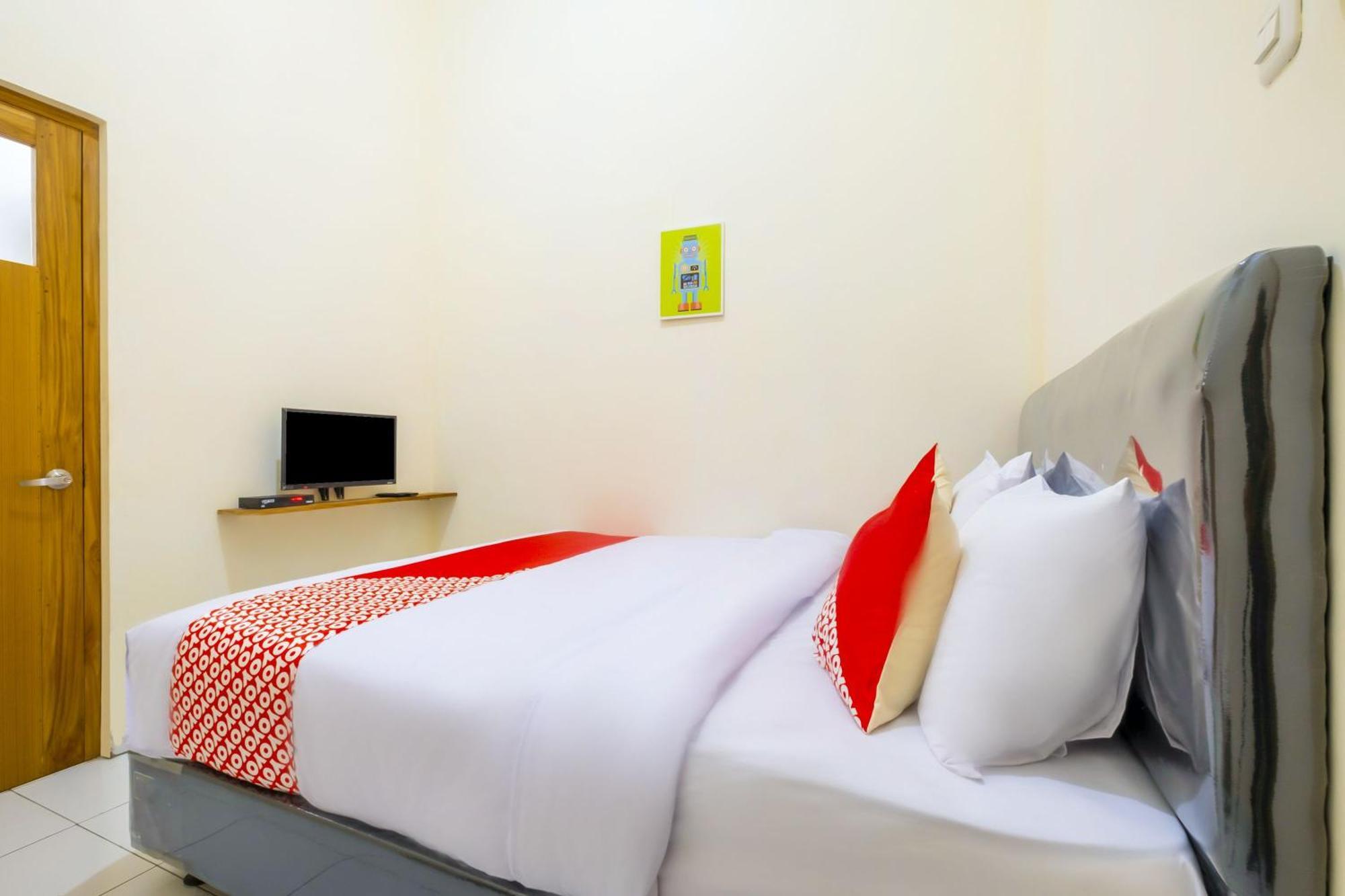 Hotel O Syariah Tasikmalaya Near Universitas Siliwangi Formerly Siliwangi Guest House Екстер'єр фото