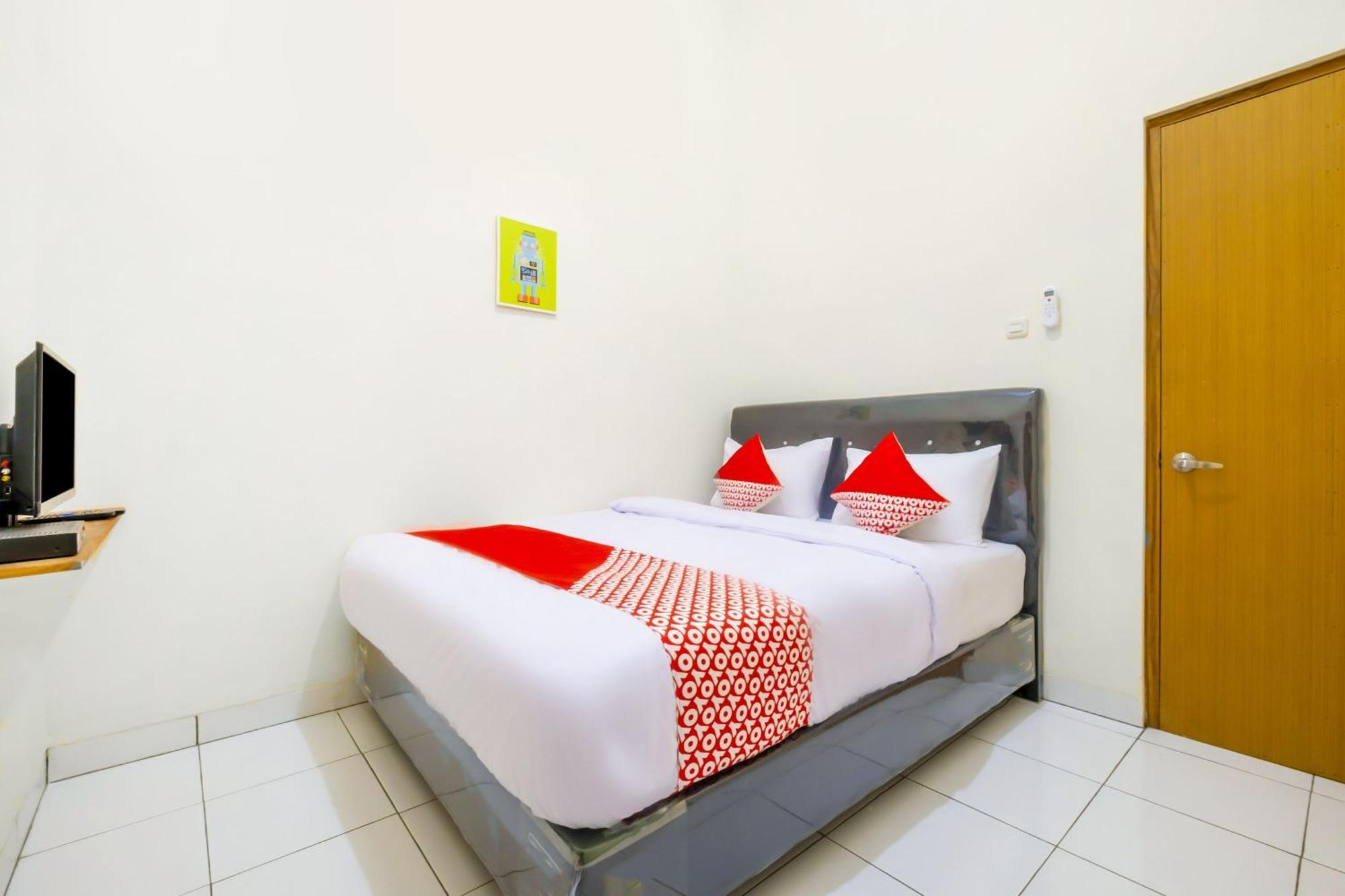 Hotel O Syariah Tasikmalaya Near Universitas Siliwangi Formerly Siliwangi Guest House Екстер'єр фото